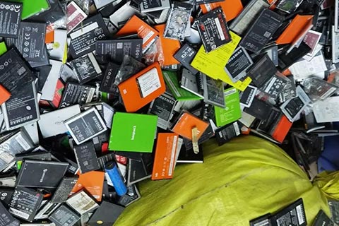 [成华猛追湾收废弃动力电池]电瓶电池回收多少钱-专业回收UPS蓄电池